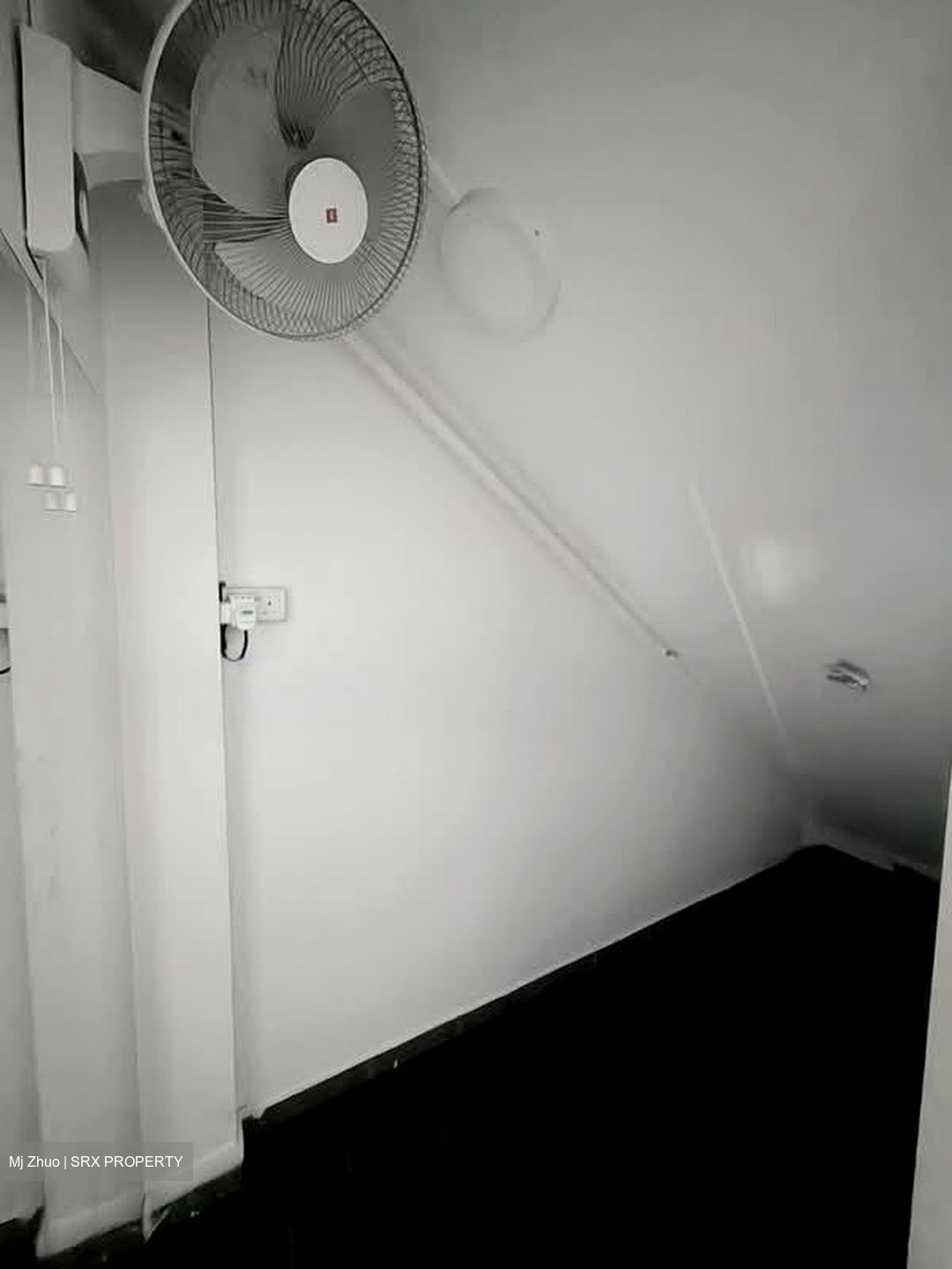 Icon @ Pasir Panjang (D5), Office #595602861